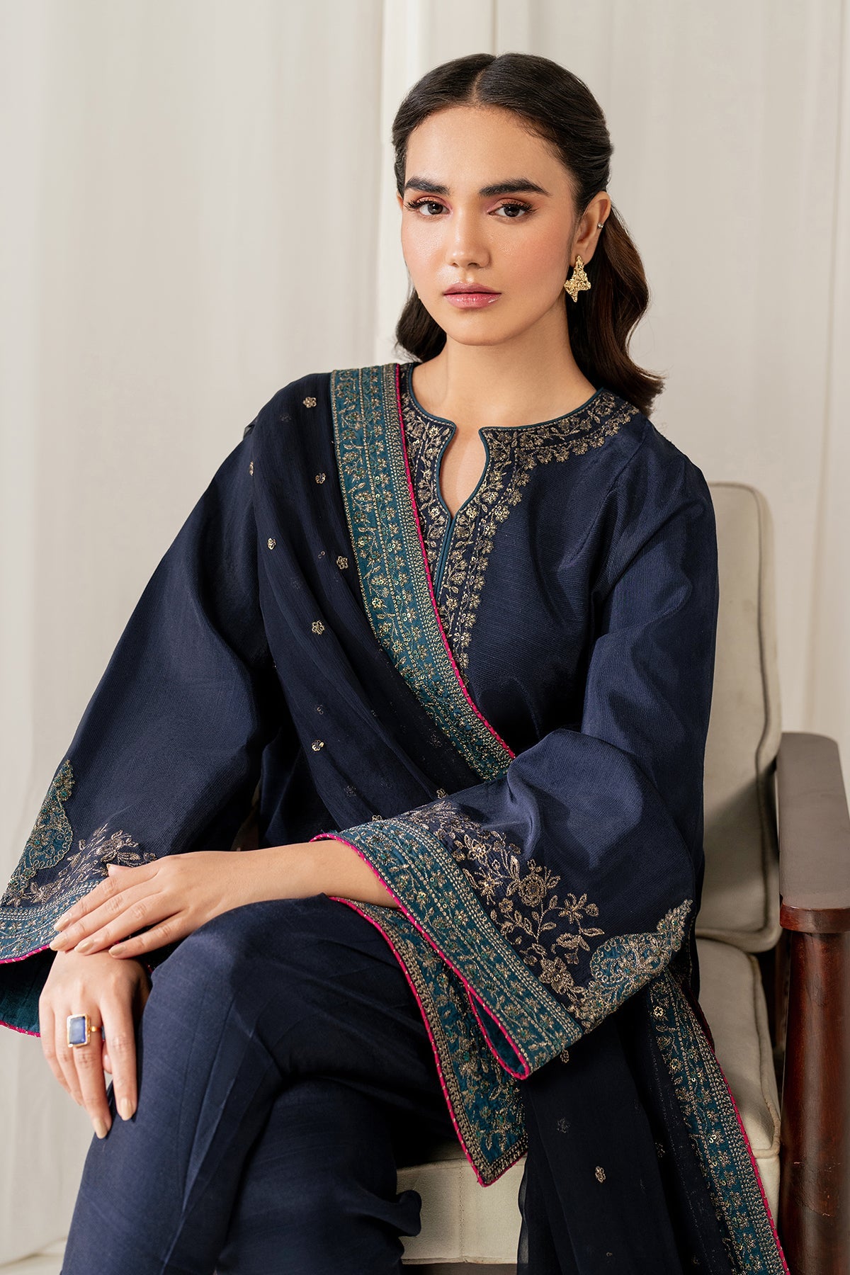 EMBROIDERED SILK SF-4049