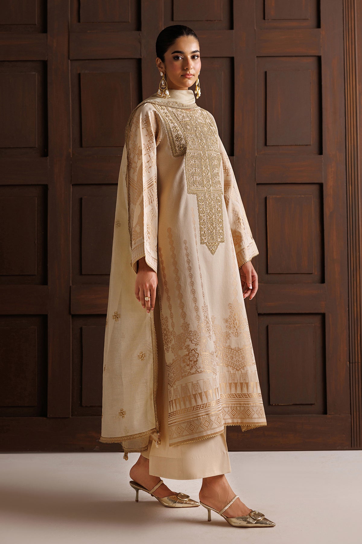 EMBROIDERED ZARRI JACQUARD SF-4508