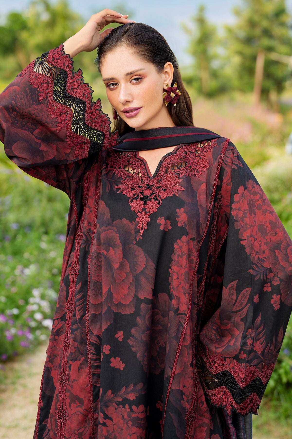 EMBROIDERED LAWN SF-4220
