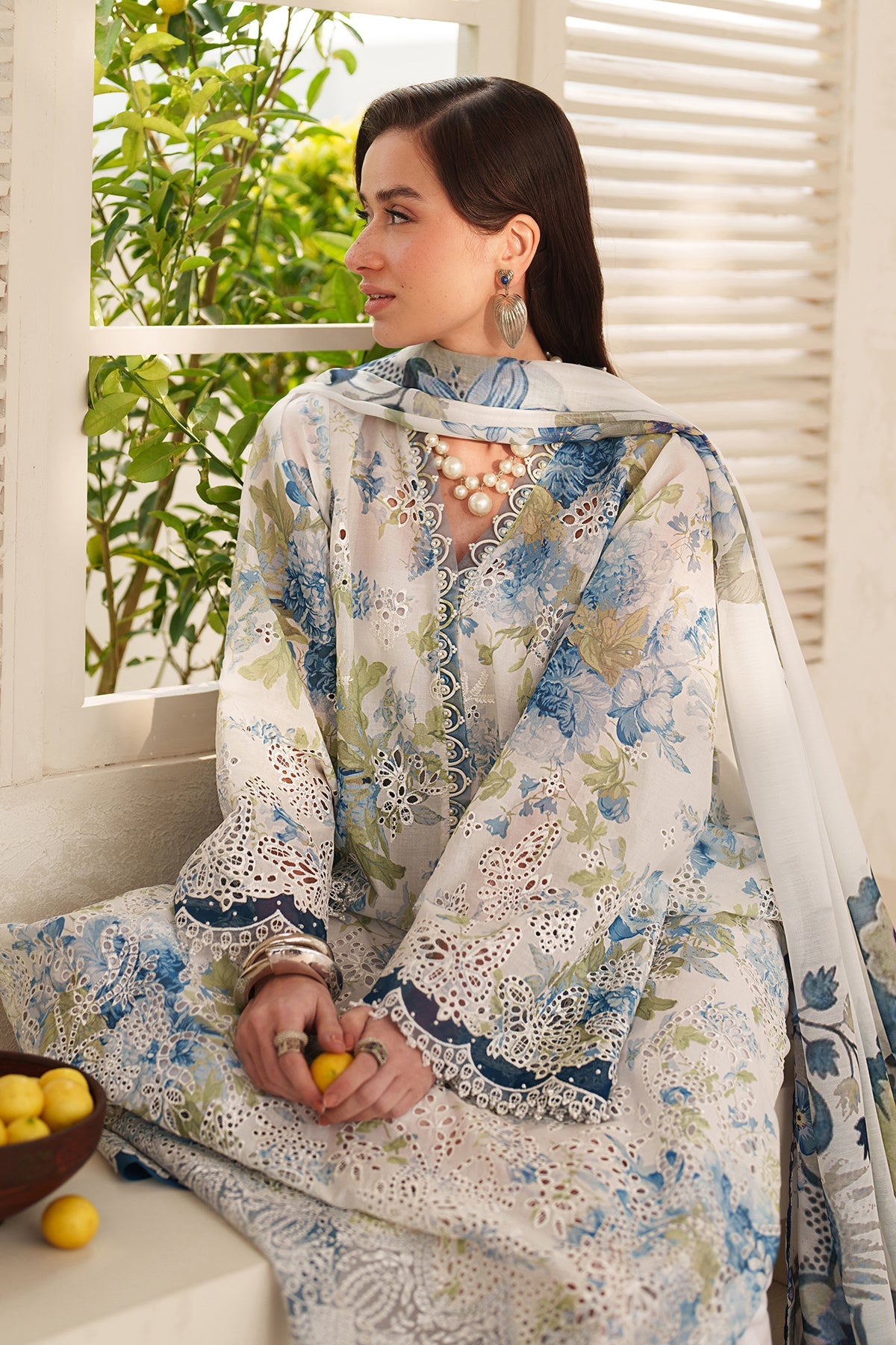 EMBROIDERED LAWN SF-4401