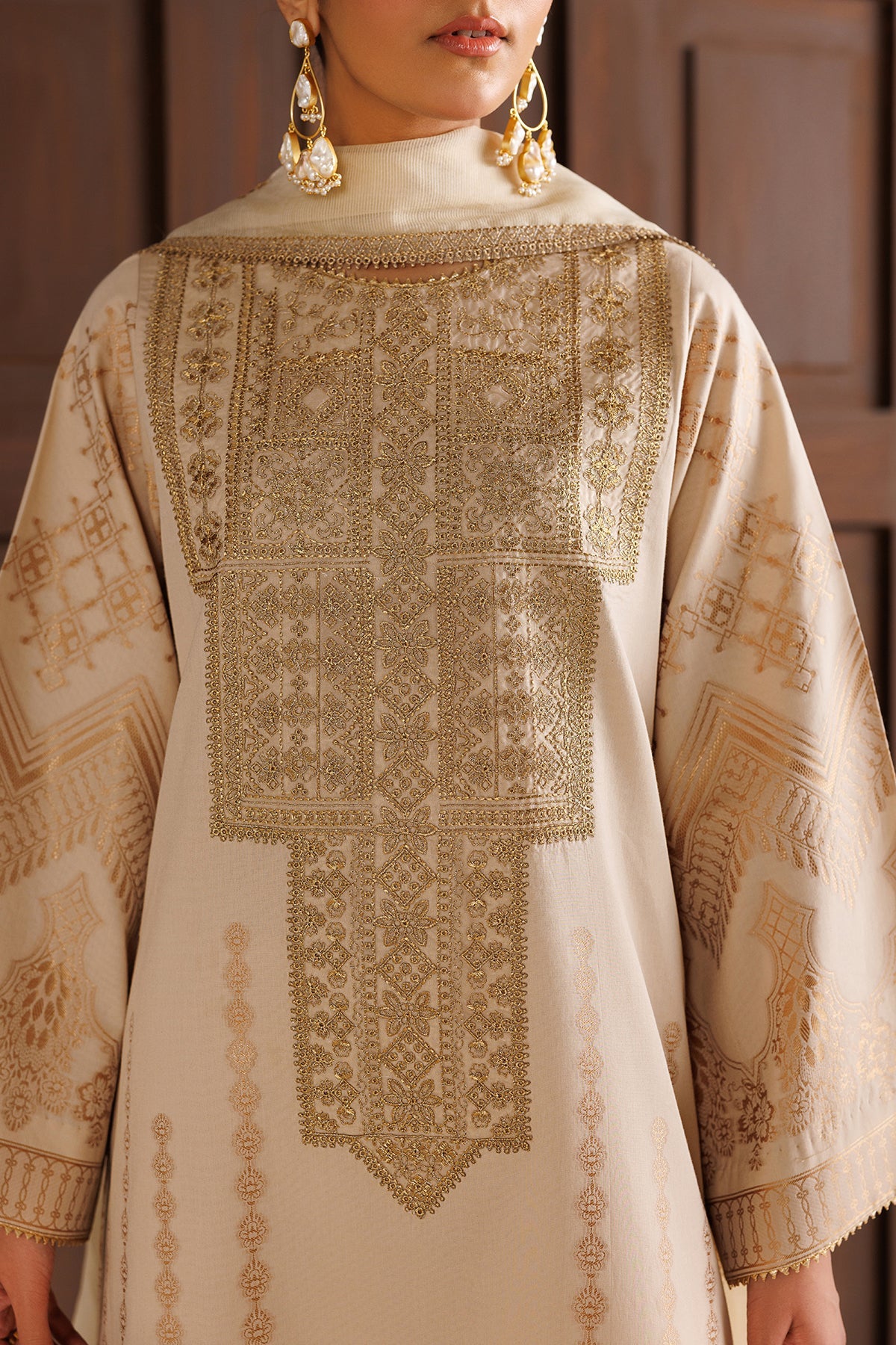 EMBROIDERED ZARRI JACQUARD UF-4508