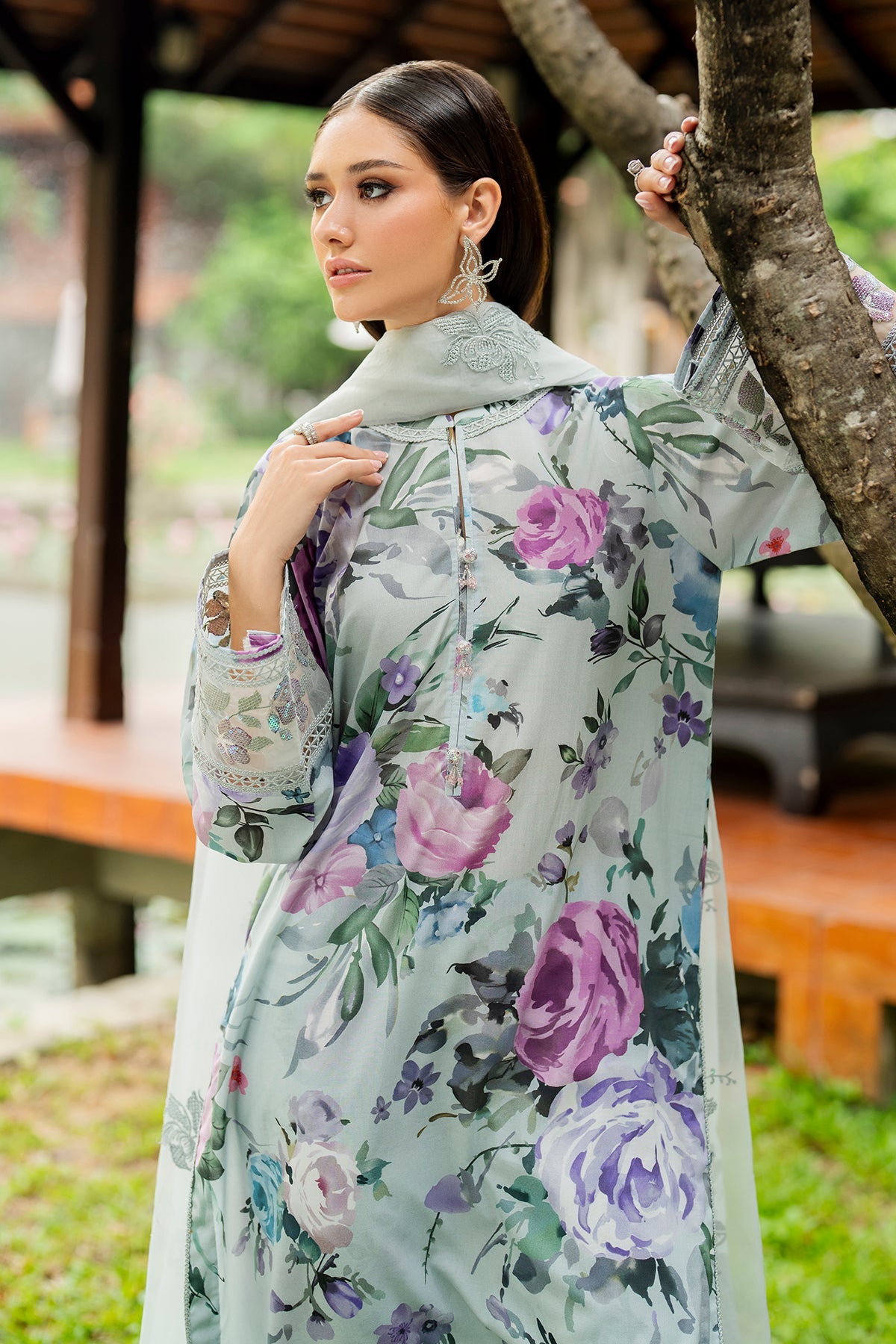 EMBROIDERED LAWN UF-4268