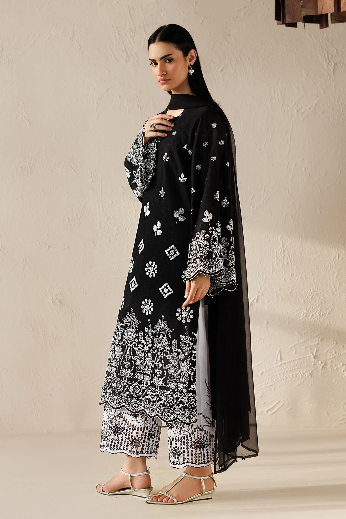 EMBROIDERED LAWN SF-4522