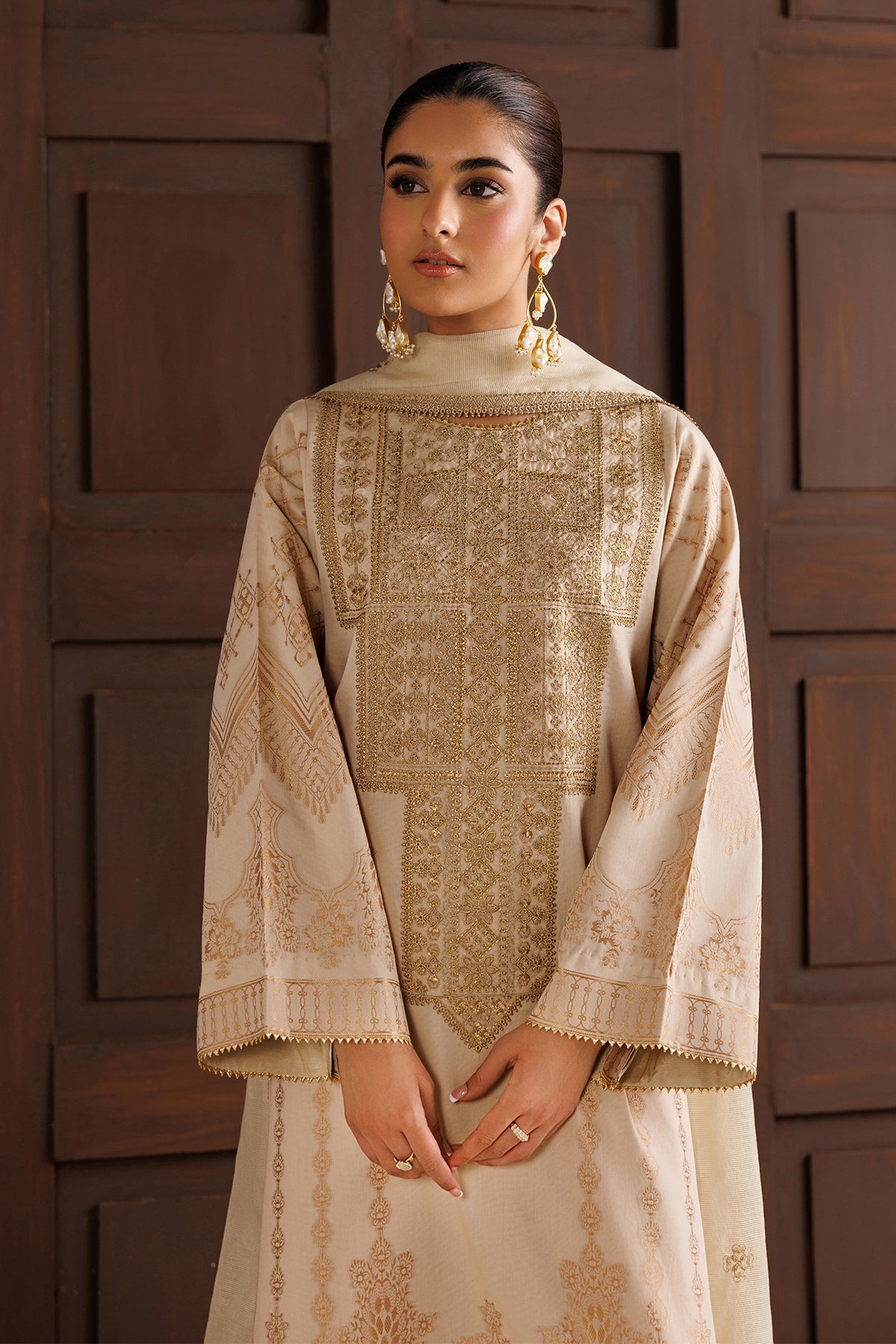 EMBROIDERED ZARRI JACQUARD SF-4508
