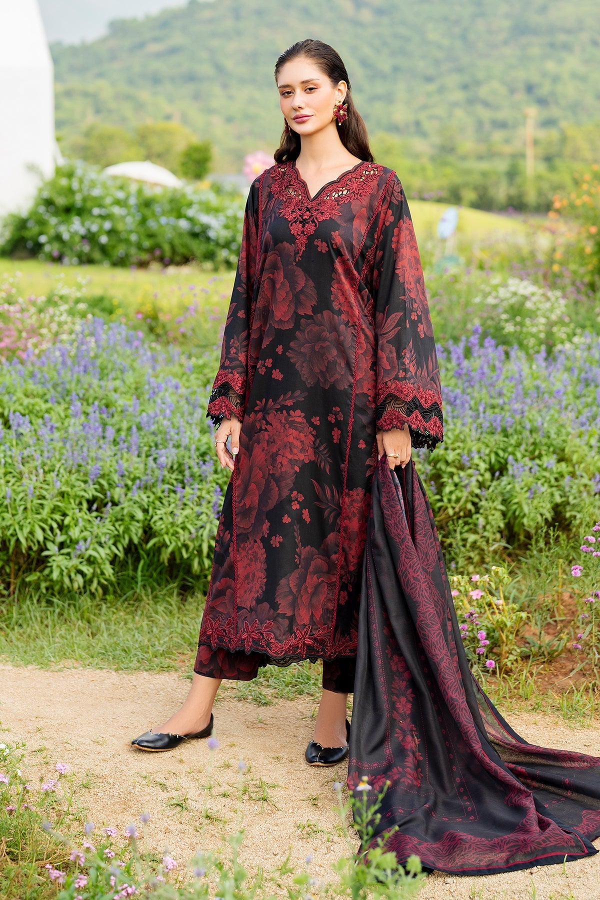 EMBROIDERED LAWN SF-4220