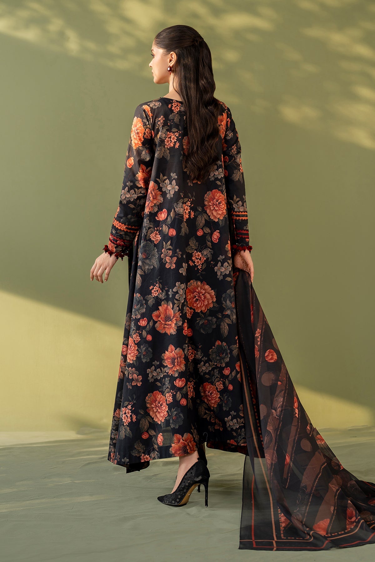 EMBROIDERED LAWN UF-4172