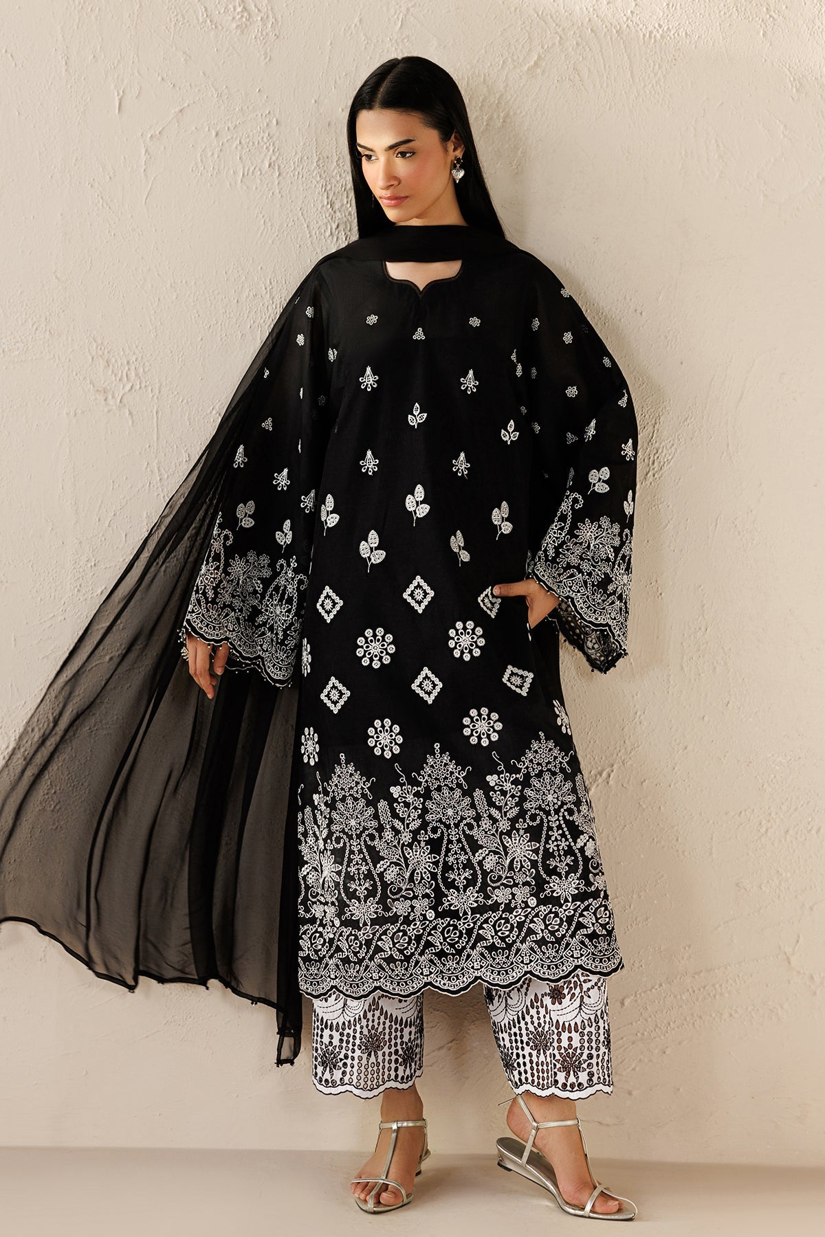 EMBROIDERED LAWN SF-4522