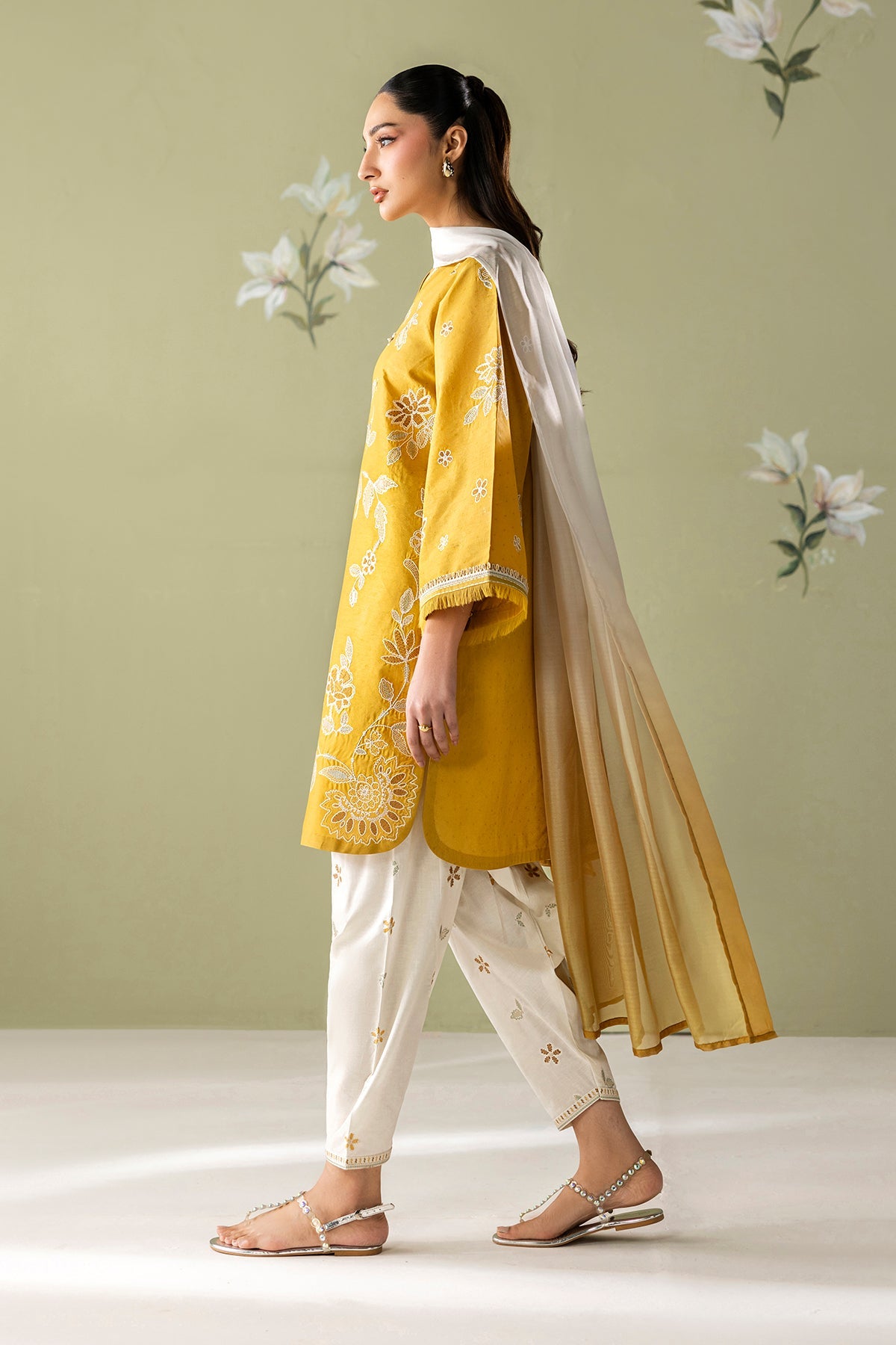 EMBROIDERED LAWN UF-4419