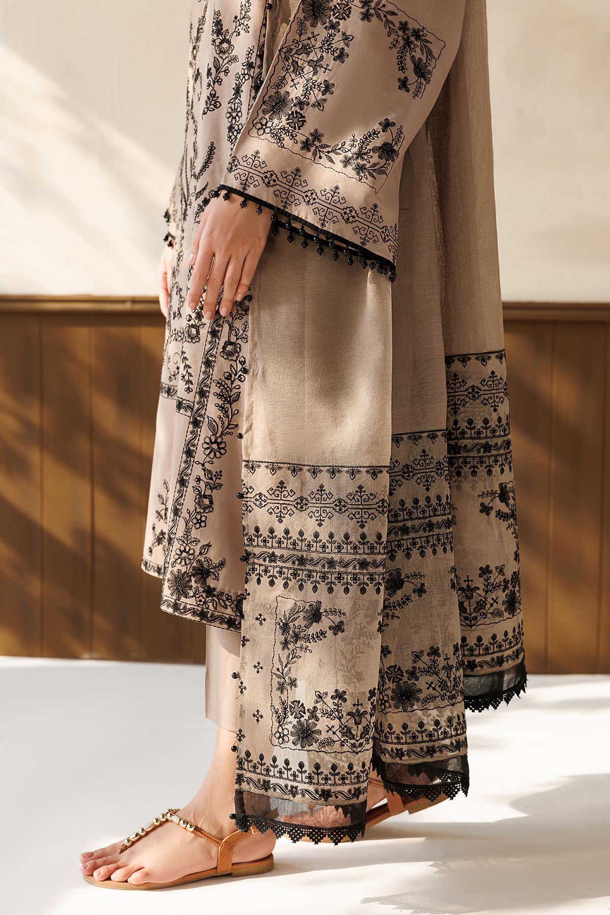 EMBROIDERED LAWN SF-4502