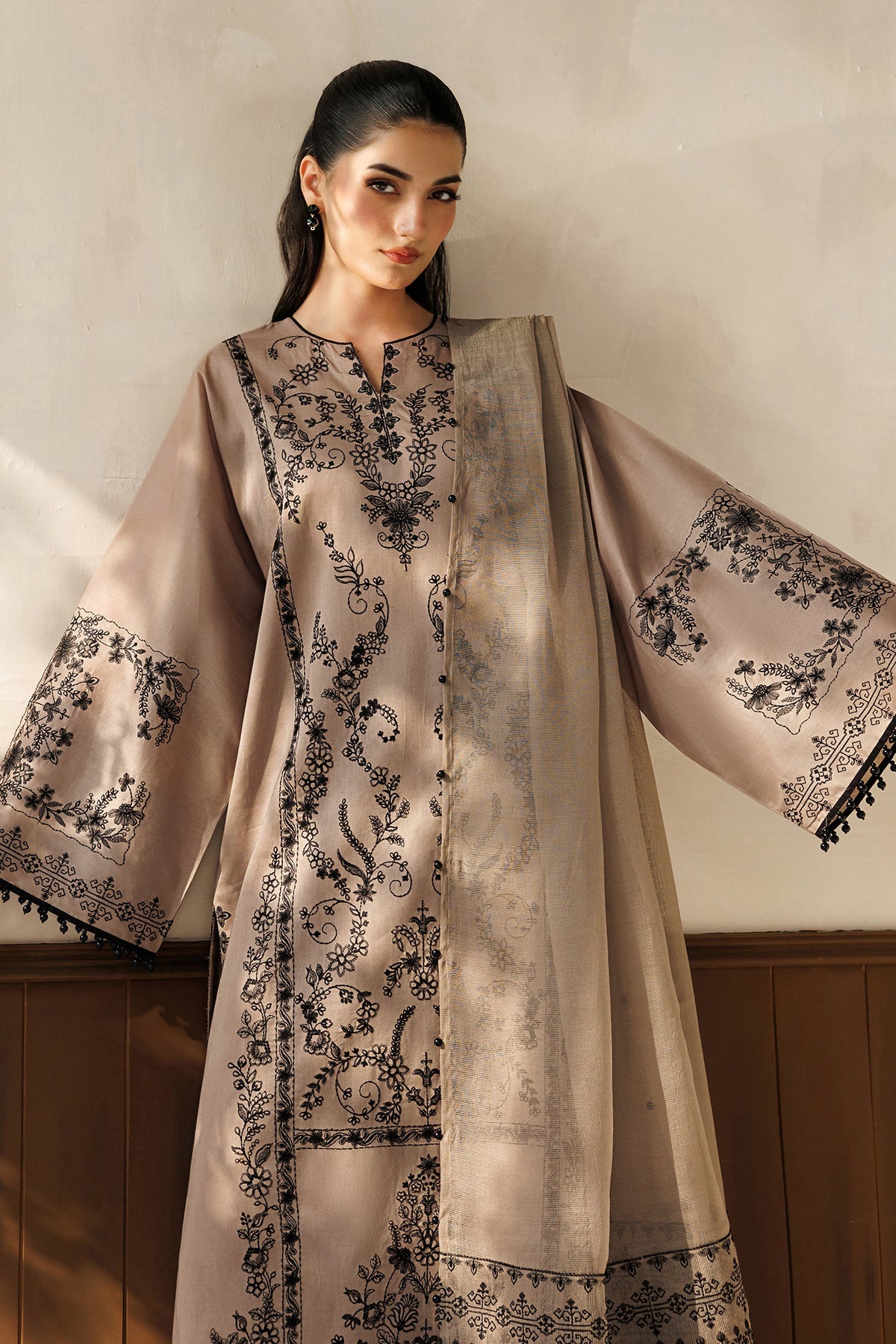 EMBROIDERED LAWN SF-4502