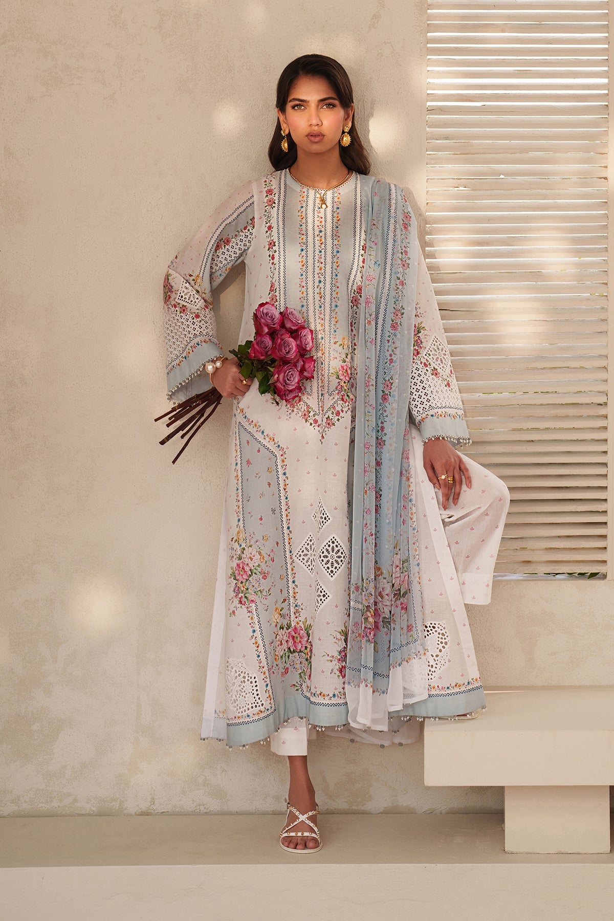 EMBROIDERED LAWN UF-4402