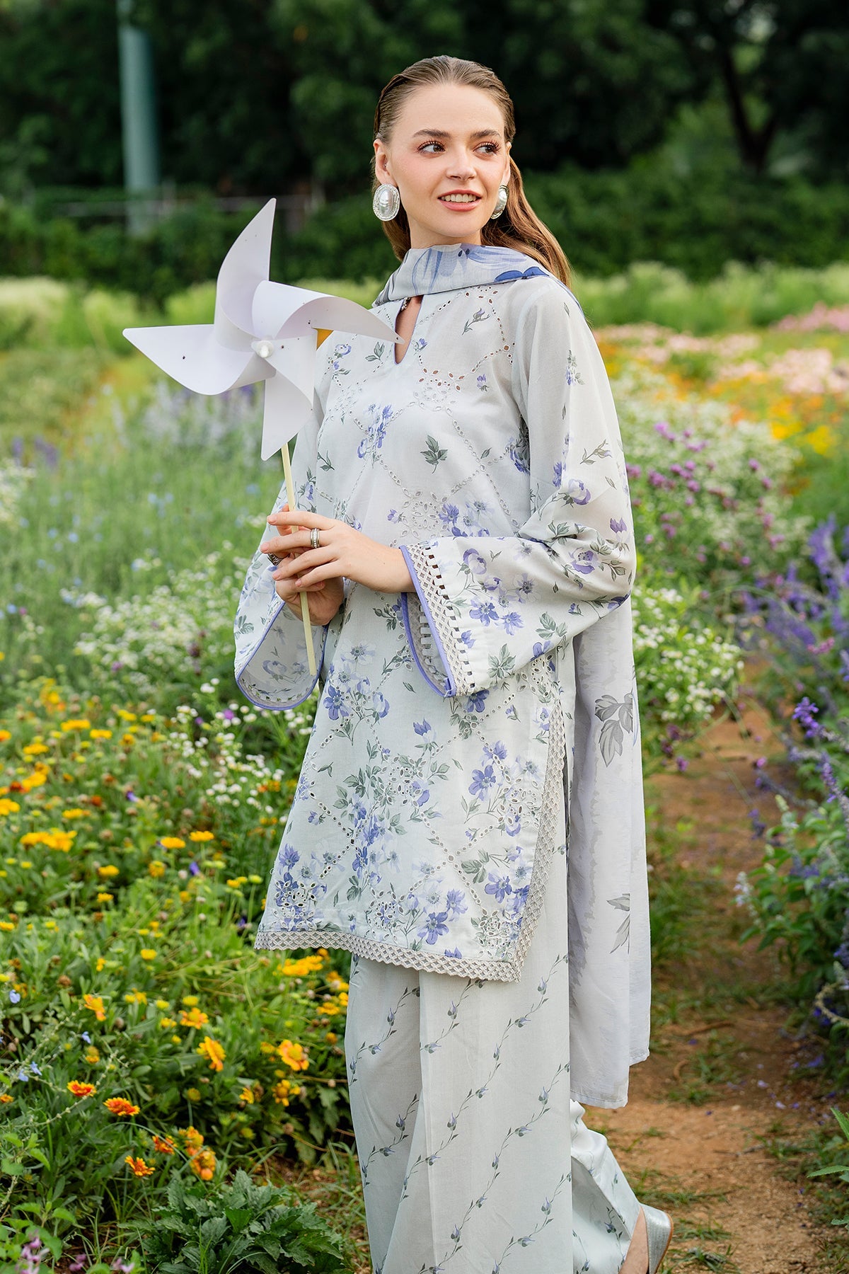 EMBROIDERED PRINTED LAWN UF-4223