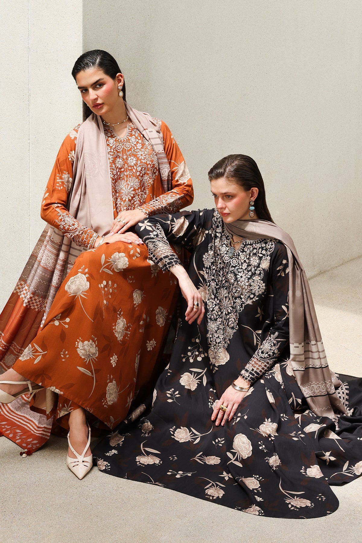 EMBROIDERED VISCOSE SILK UF-4626