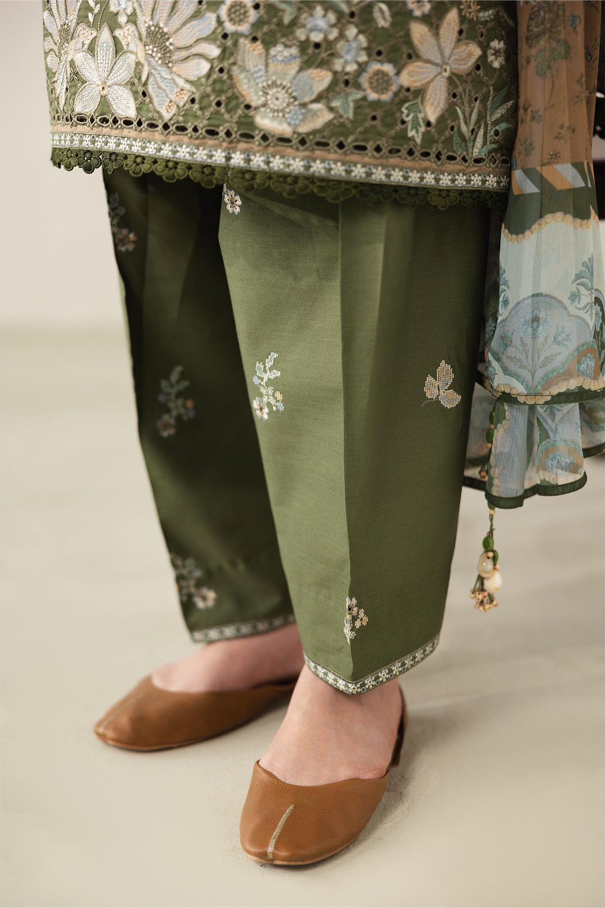 EMBROIDERED LAWN SF-4431