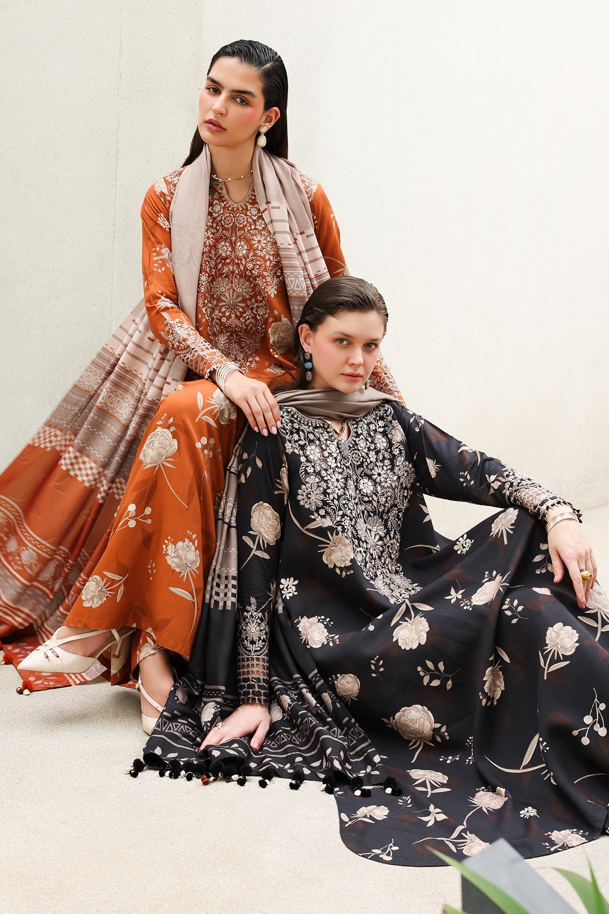 EMBROIDERED VISCOSE SILK UF-4626