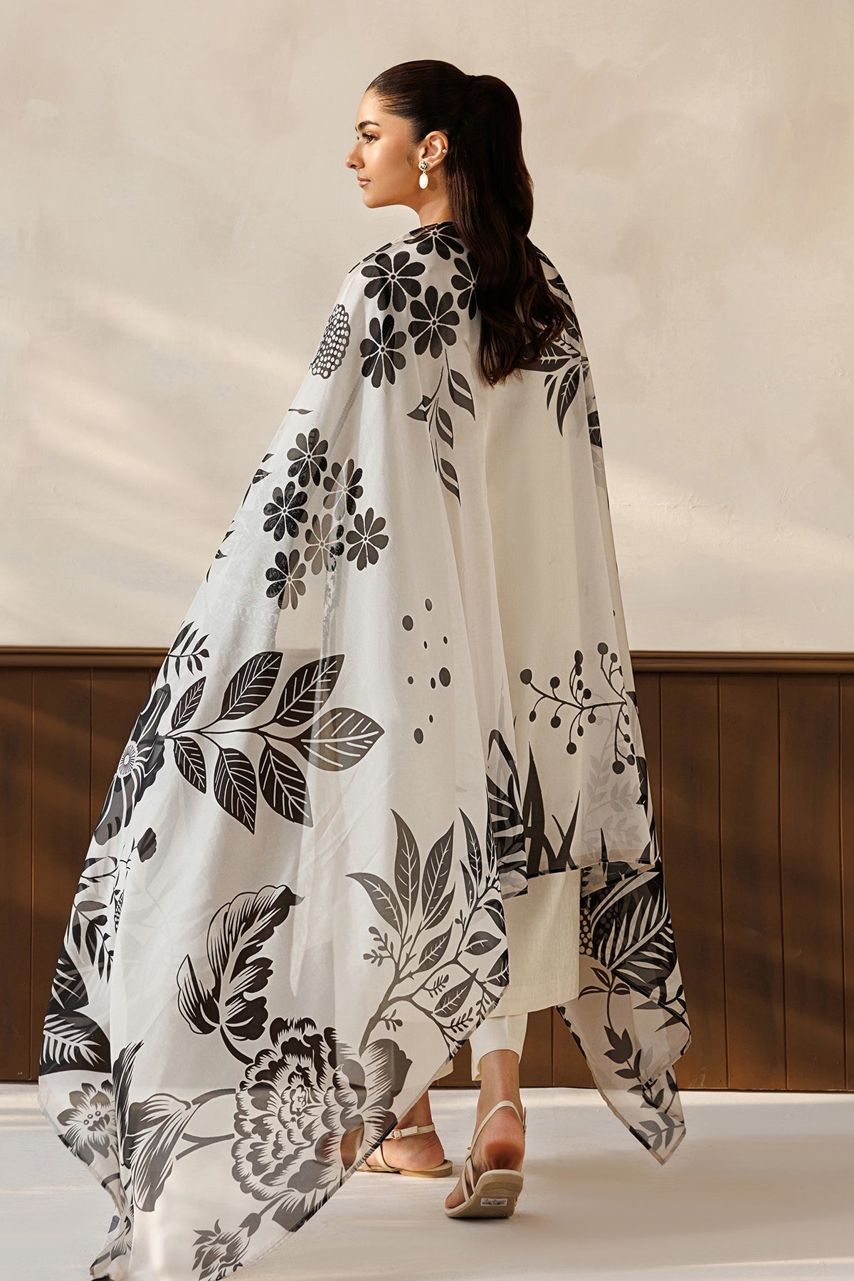 EMBROIDERED LAWN PR-1368