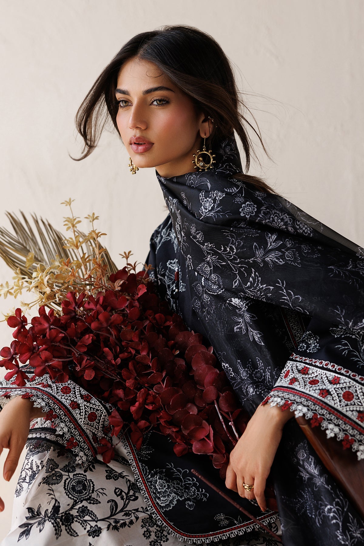 EMBROIDERED LAWN UF-4514