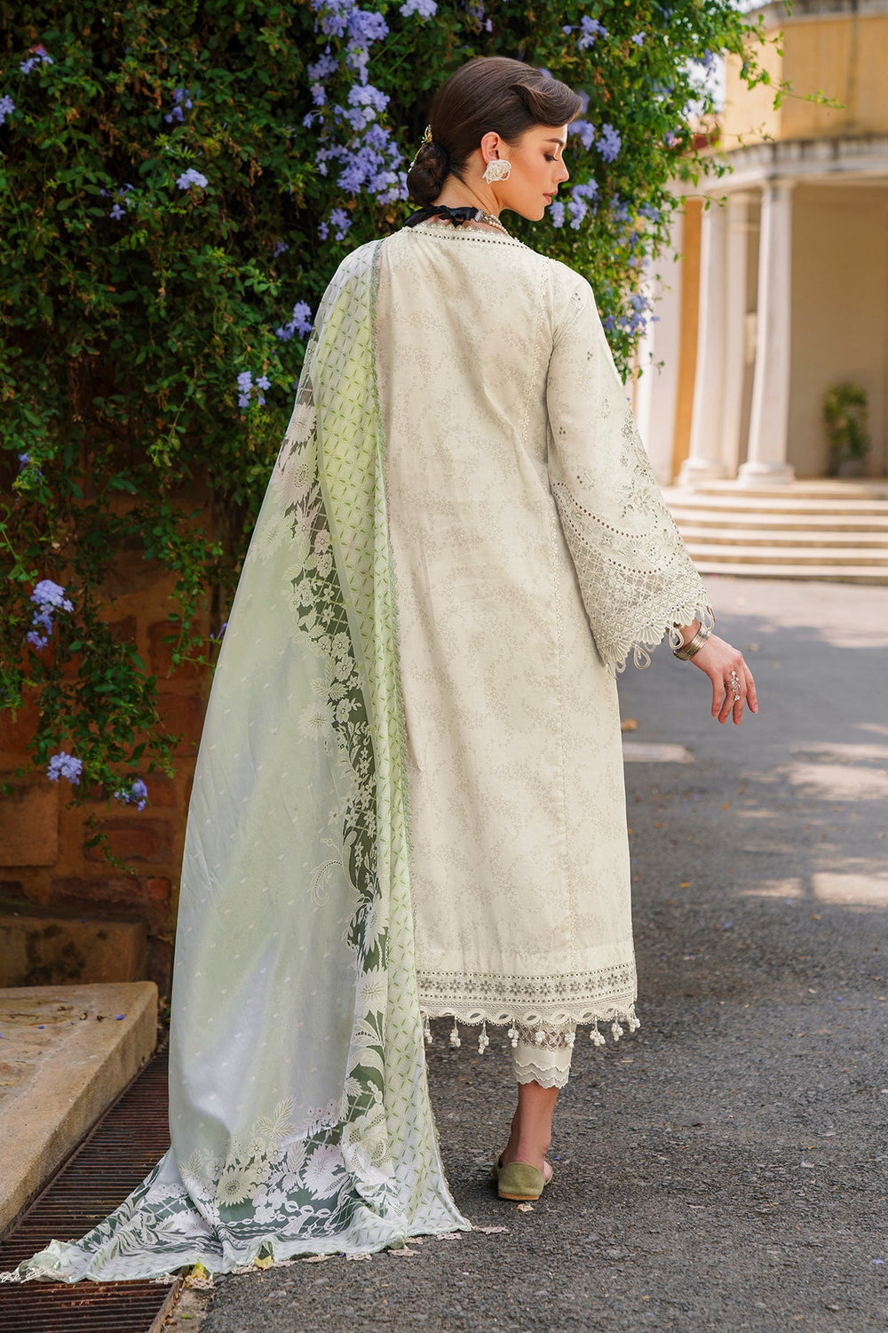 Swiss Lawn Price In Pakistan