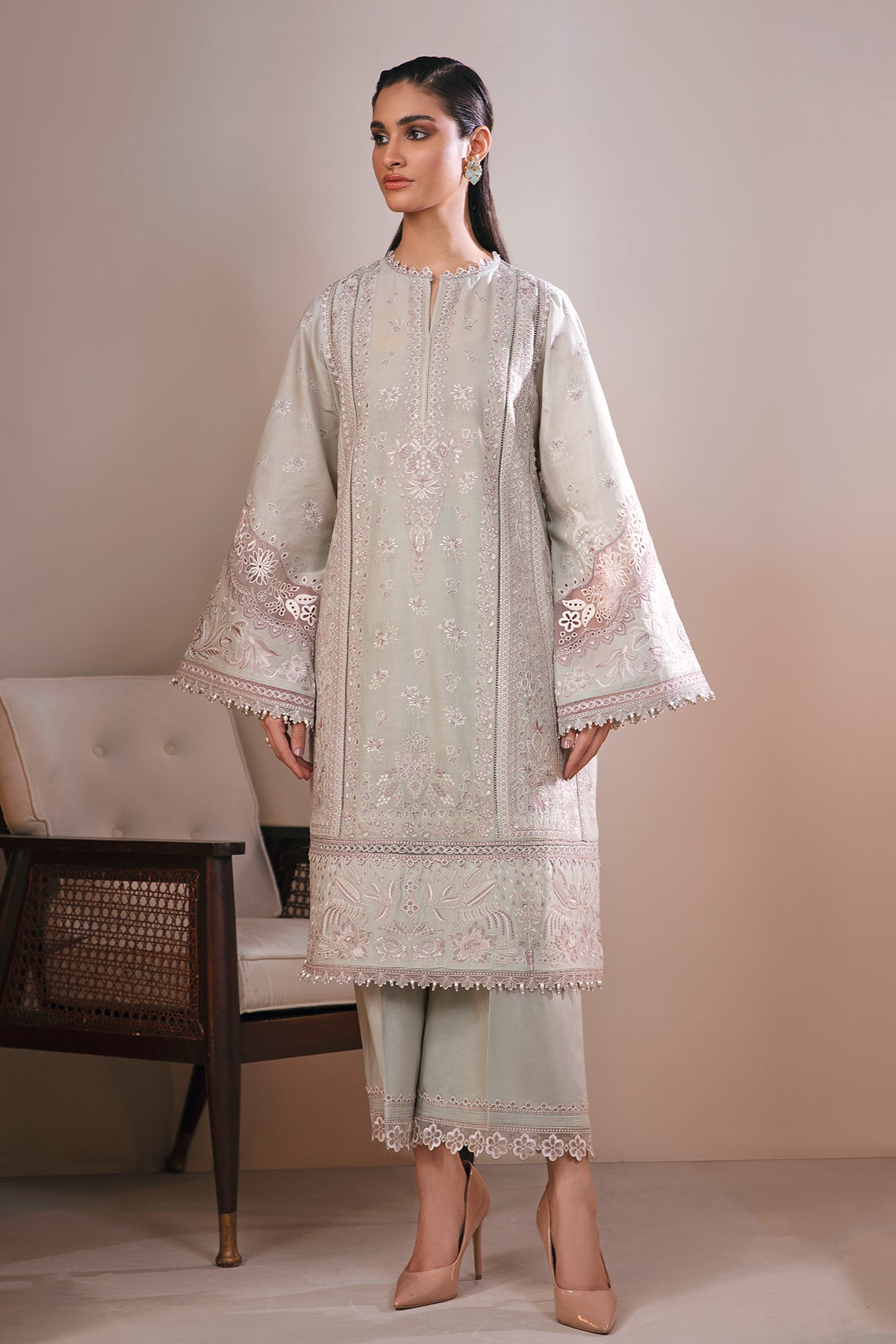 EMBROIDERED LAWN UF-363