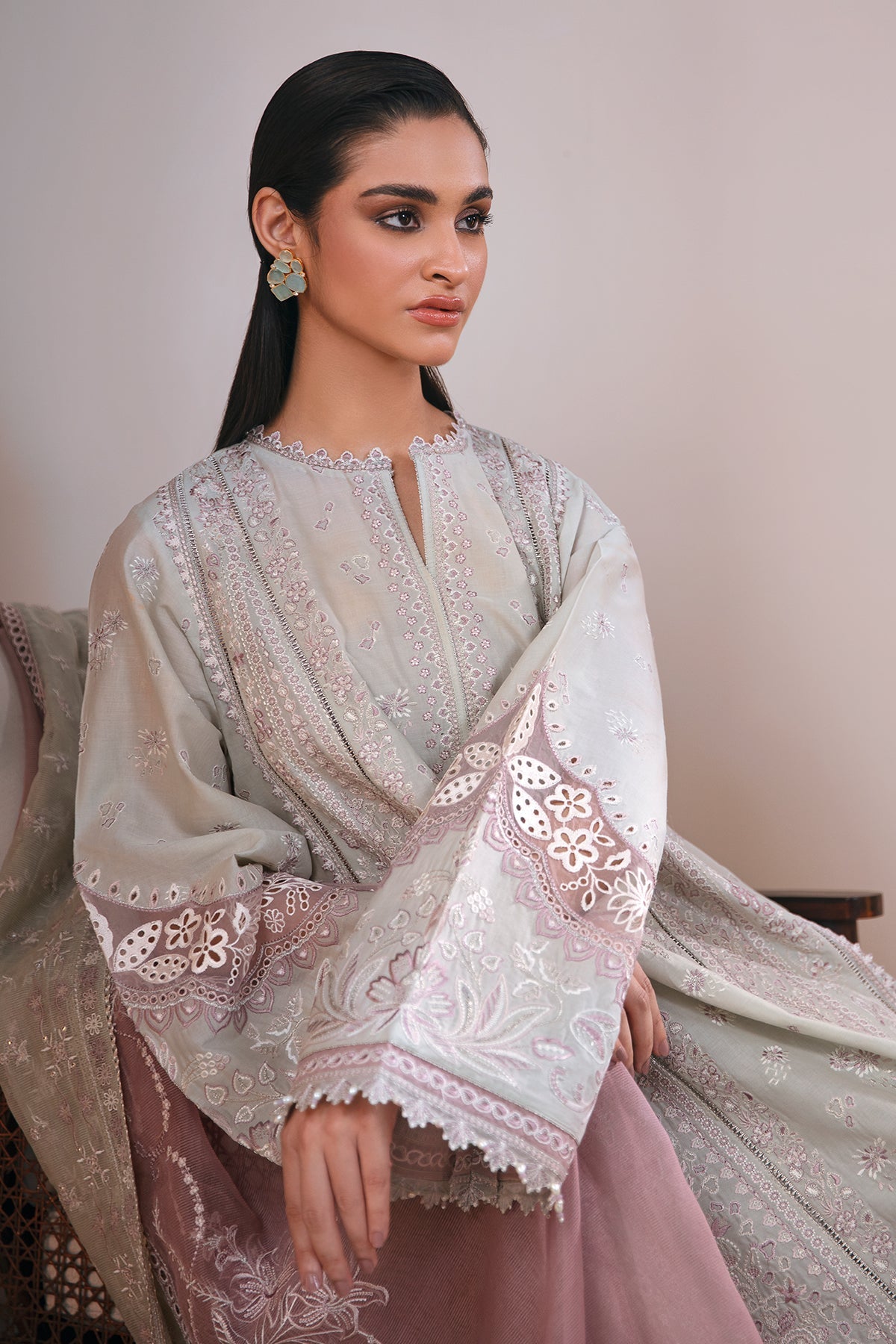 EMBROIDERED LAWN UF-363