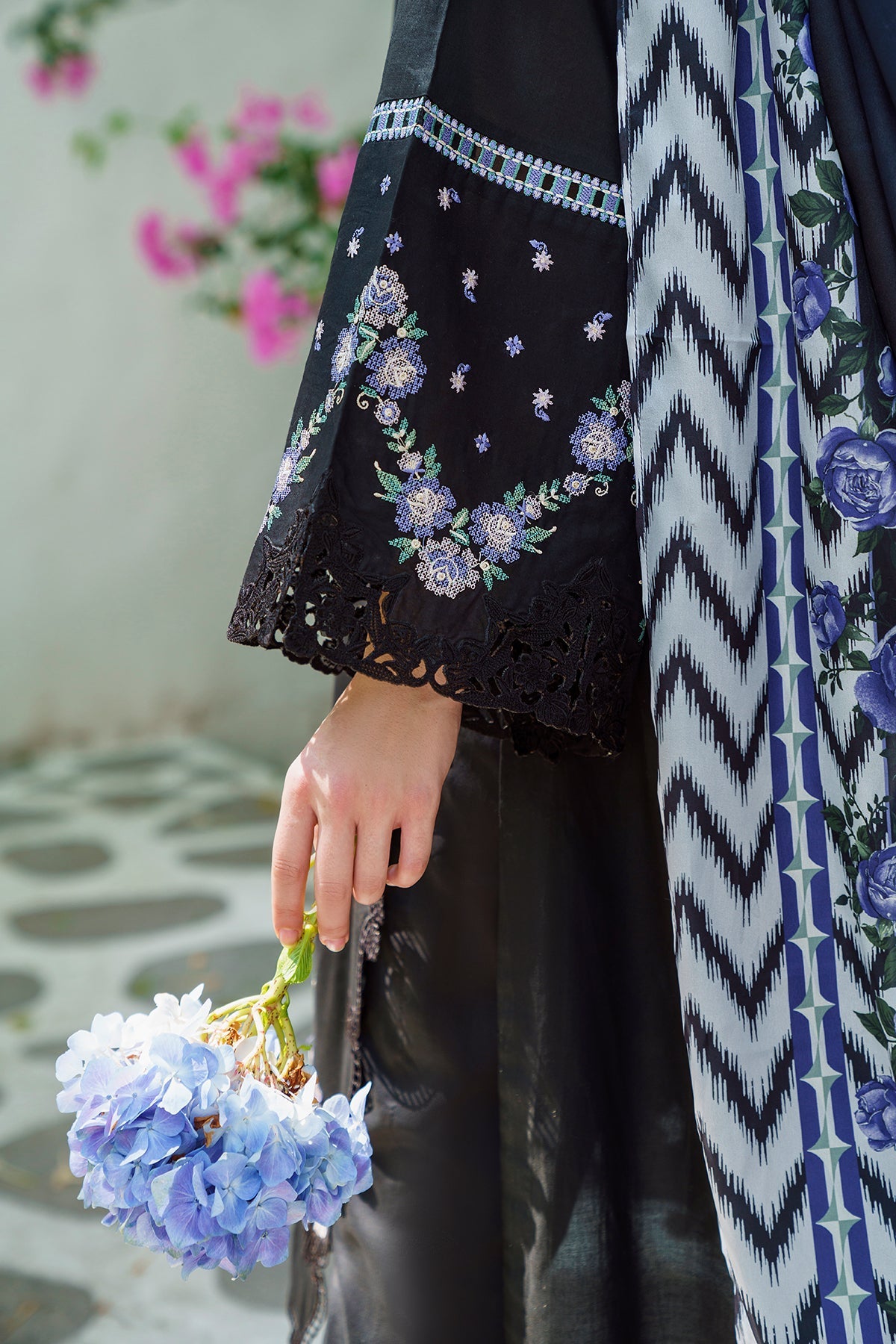 EMBROIDERED LAWN UF-564
