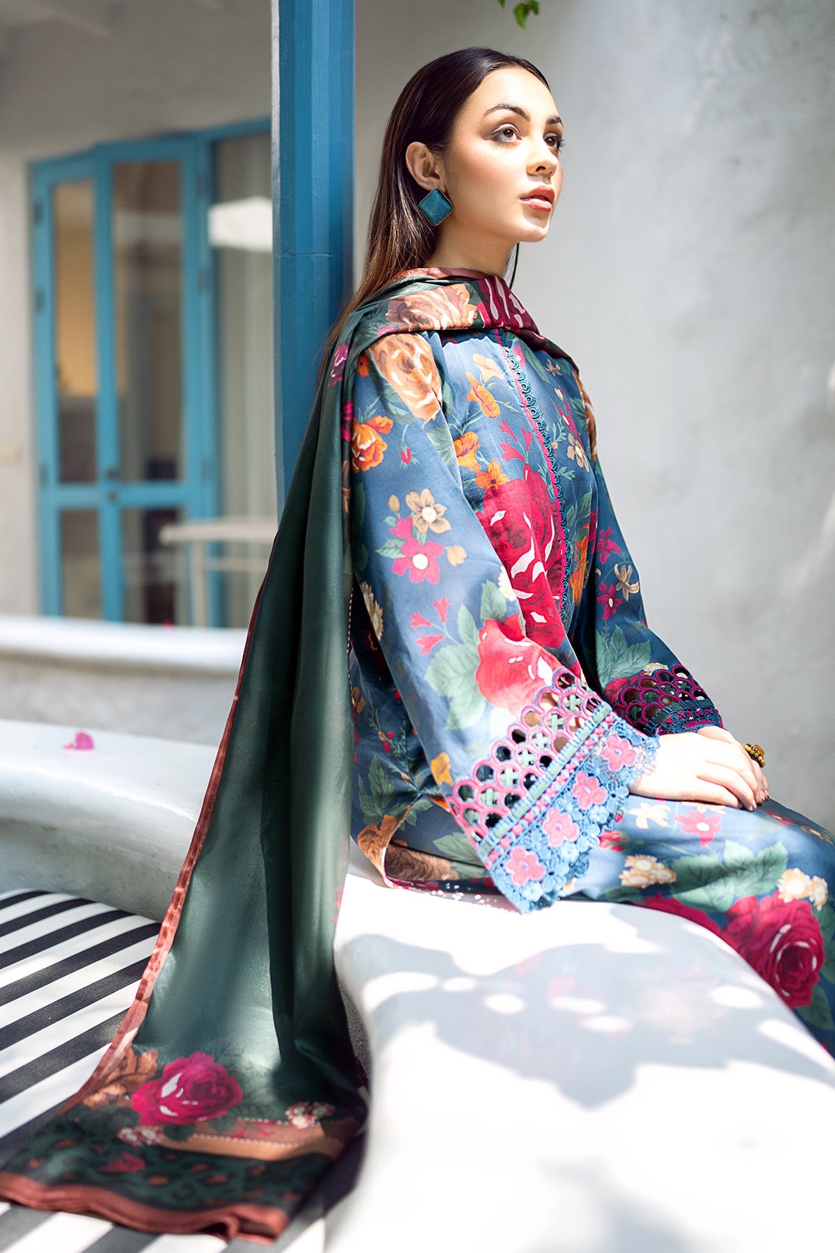 EMBROIDERED PRINTED LAWN UF-548