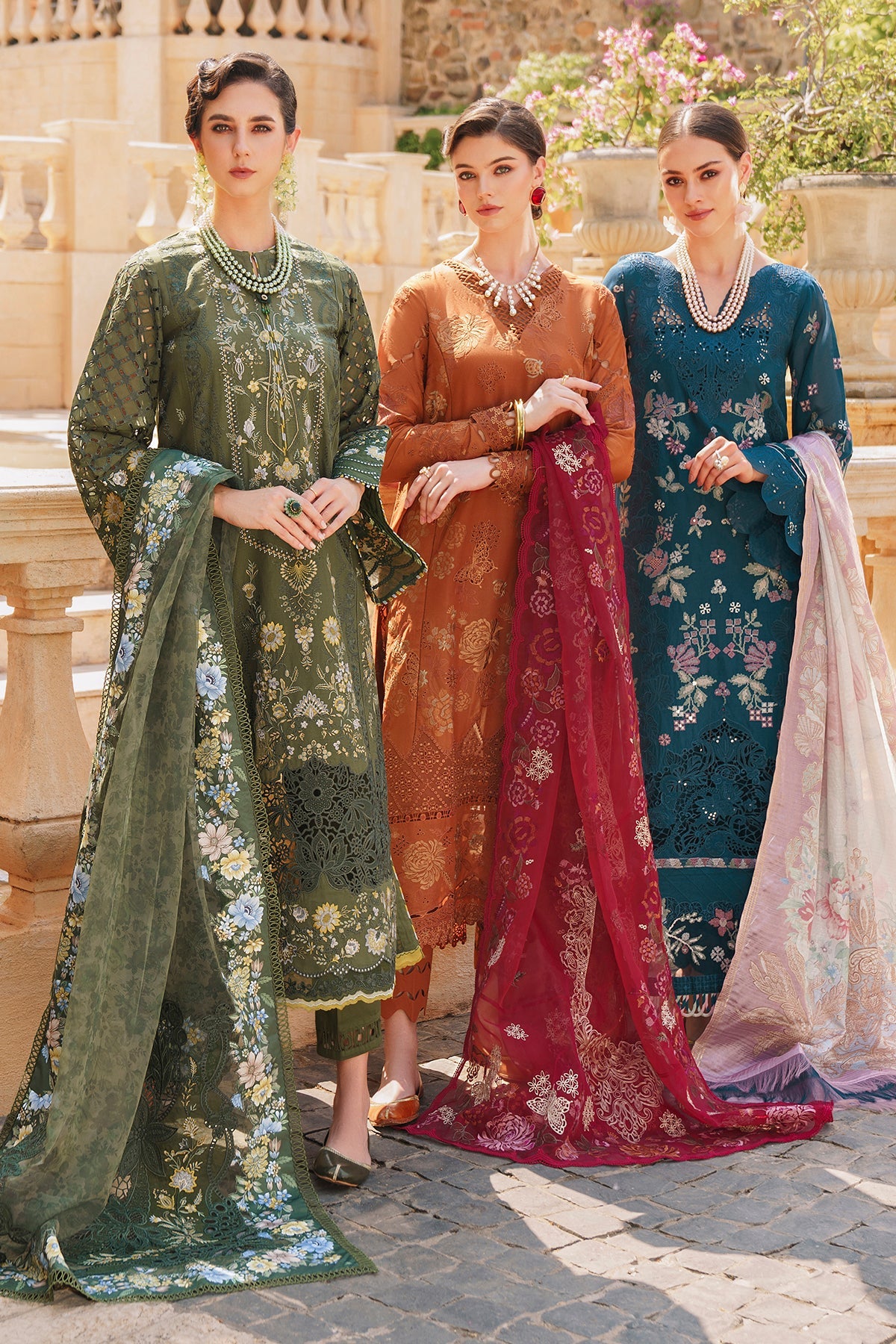 EMBROIDERED SWISS LAWN  SL12-D08